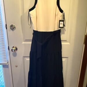 DKNY Elegant Black and Cream Apparel